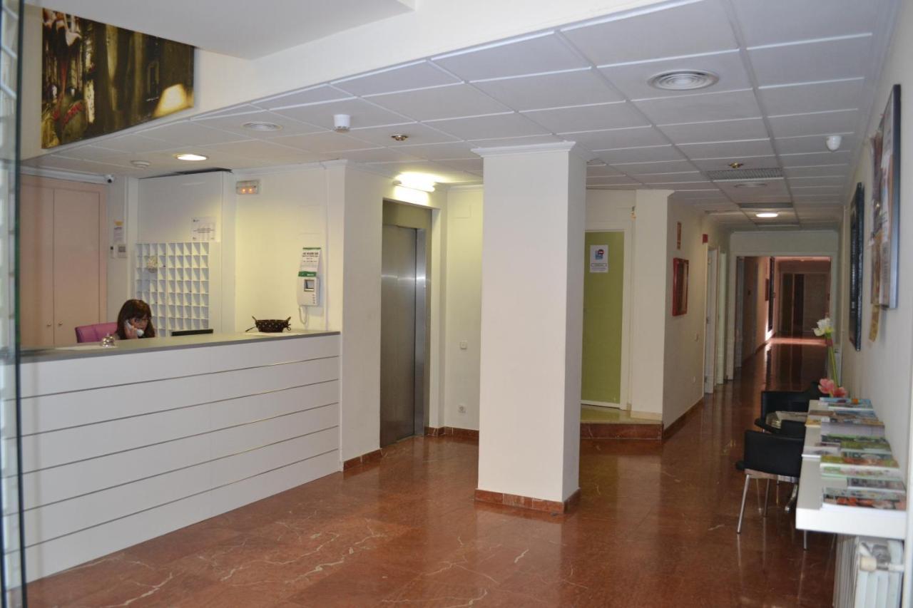 Residencia Universitaria Tagaste Barcelona Kültér fotó