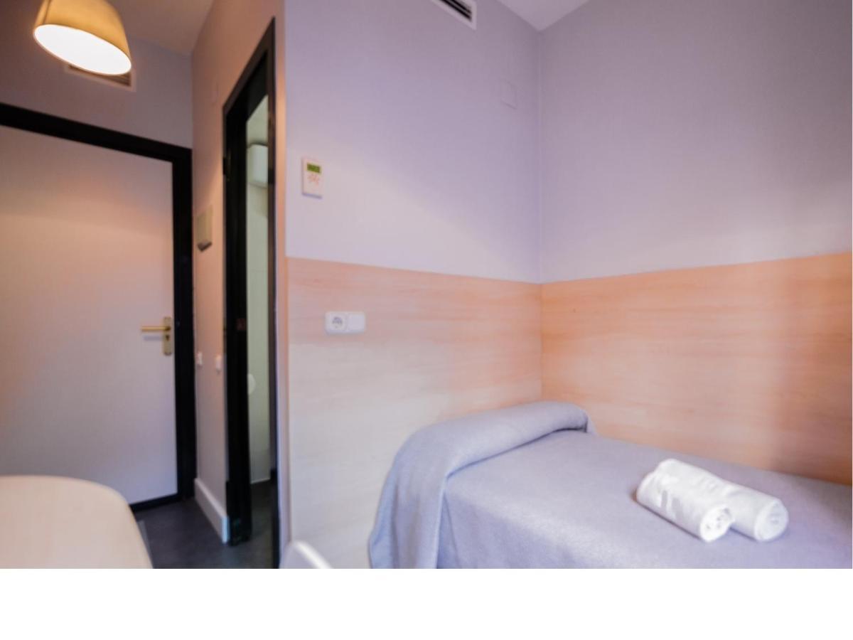 Residencia Universitaria Tagaste Barcelona Szoba fotó